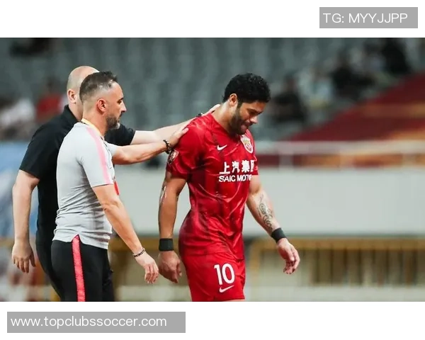 上港逆转鲁能精彩对决2比1收获胜利展现强大实力